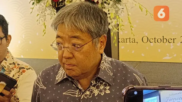 Duta Besar Jepang untuk Indonesia, Masaki Yasushi, saat sesi berbincang dengan wartwan dalam acara resepsi perpisahannya di Hotel St. Regis, Jakarta, Kamis (2/10/2025)
