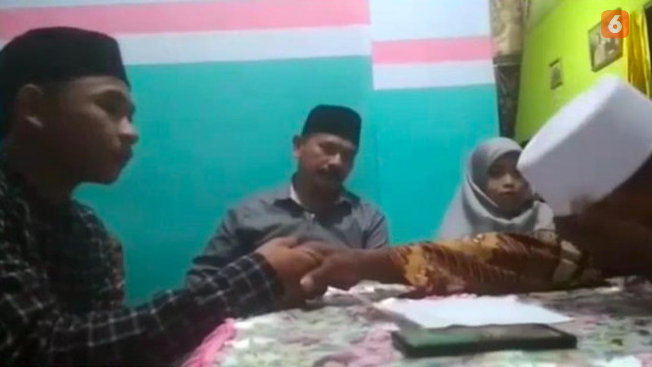 Tangkapan layar video ketika penghulu meregang nyawa saat prosesi ijab kabul (Liputan6.com)