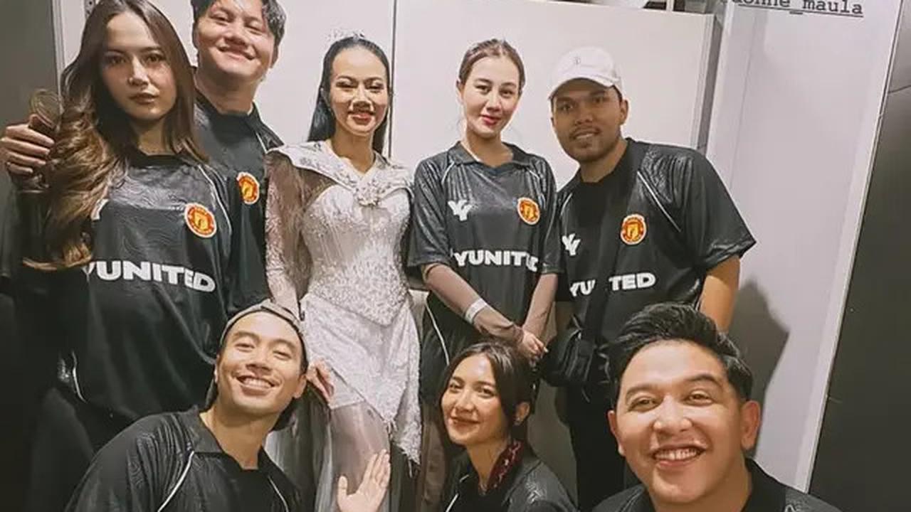 Tampilan Duo Bumil Aaliyah Massaid dan Mahlini Kompak Perlihatkan Baby Bump saat Nonton Konser Yura Yunita