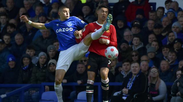 Manchester United Tumbang di Kandang Everton