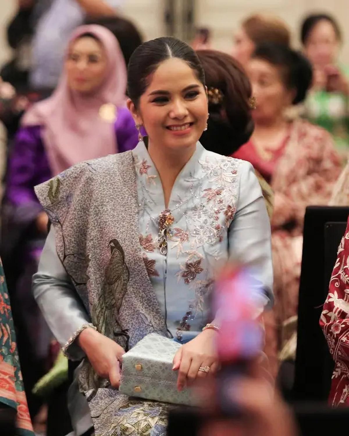 Profil Annisa Pohan, Lestarikan Wastra Nusantara Lewat Gaya Busana, Menginspirasi Banyak Wanita