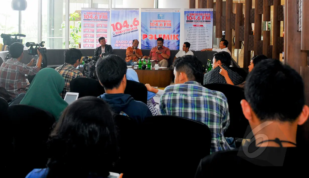 Suasana diskusi 'Elegi untuk TKI' di Jakarta, Sabtu (18/4/2015). Diskusi tersebut membahas tentang ribuan TKI yang tengah terjerat masalah hukum di luar negeri. (Liputan6.com/Yoppy Renato)