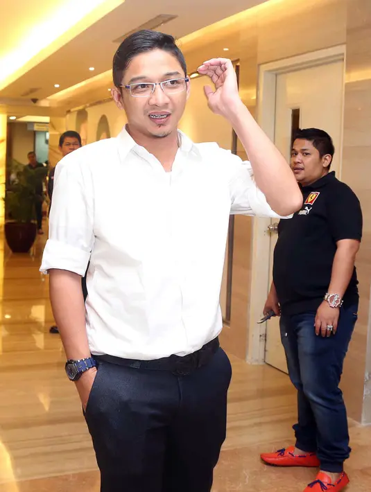 Pasha Ungu. Pada awal Desember 2015 beredarnya foto mirip Pasha Ungu dan Angel Karamoy sedang berciuman sempat membuat heboh publik. Keduanya masih berstatus sebagai istri dan suami orang. (Deki Prayoga/Bintang.com)