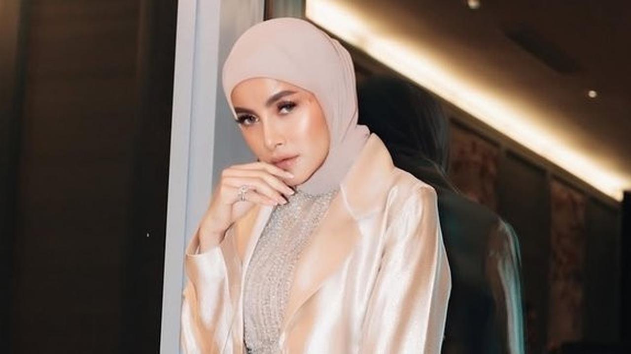 Tak Lagi 'Mencicil', Olla Ramlan Kini Resmi Lepas Hijab dan Minta Maaf pada Sosok Ini