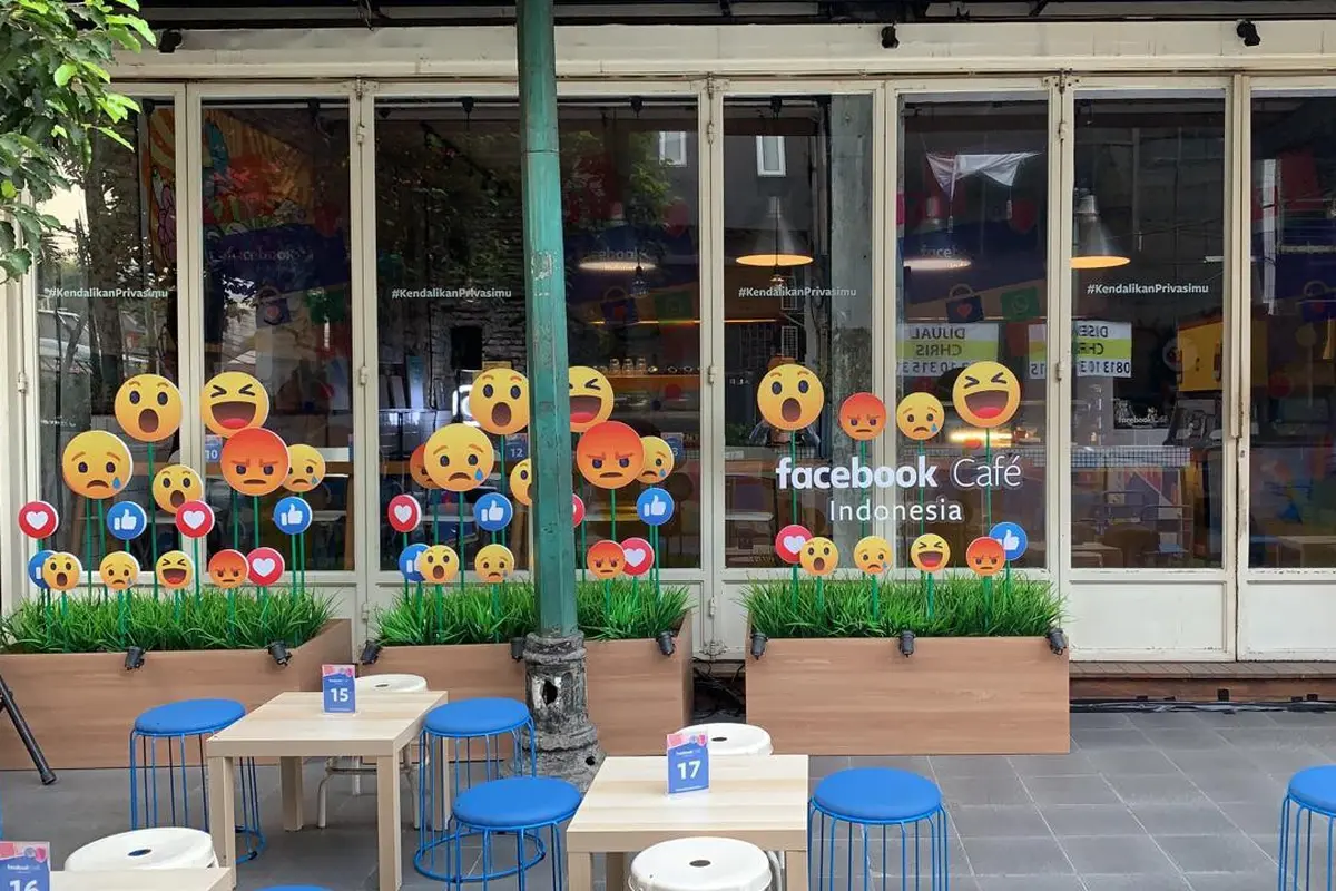 Facebook Cafe di Jakarta