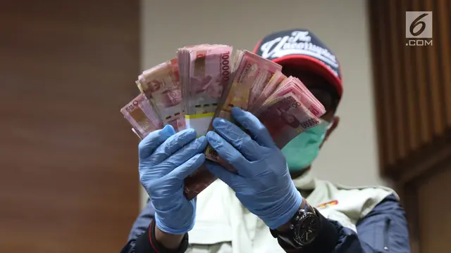 OTT Bupati Pakpak Bharat, KPK Tunjukan Barang Bukti Suap