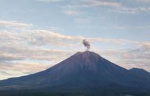 Gunung Semeru Kembali Erupsi, Letusan Mencapai 800 Meter
