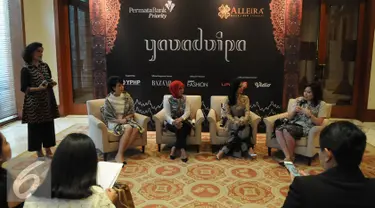 Suasana konferensi pers Alliera Annual Fashion Show 2016 di Jakarta, Kamis (6/10). Fashion Show yang digelar oleh Alliera Batik ini mengusung tema Javadvipa. (Liputan6.com/Faizal Fanani)