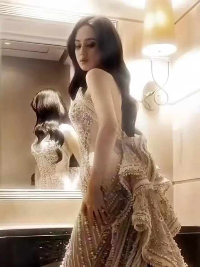 Dari Kebaya ke Couture, Syifa Hadju Tampil Bak Real Princess dalam Gaun Mutiara Tex Saverio di Momen Resepsi