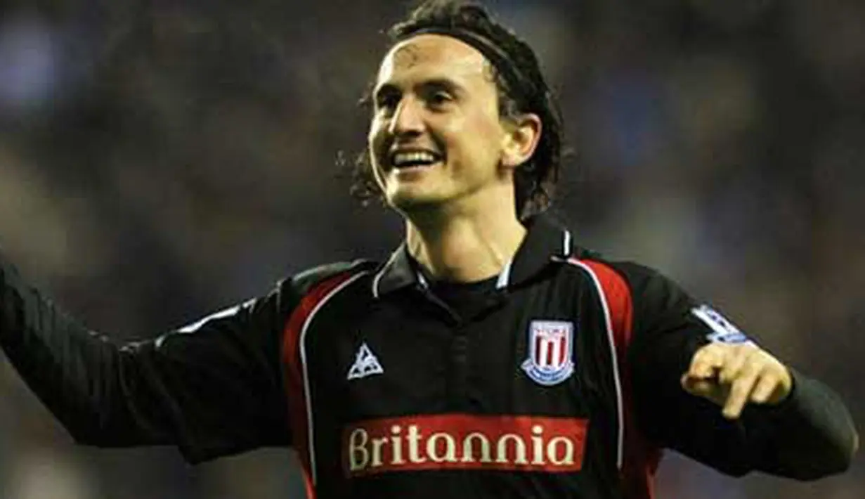 Selebrasi gol striker Stoke City asal Turki Tuncay Sanli ke gawang Wigan Athletic dalam lanjutan EPL di The DW Stadium, Wigan, 9 Februari 2010. AFP PHOTO / PAUL ELLIS 