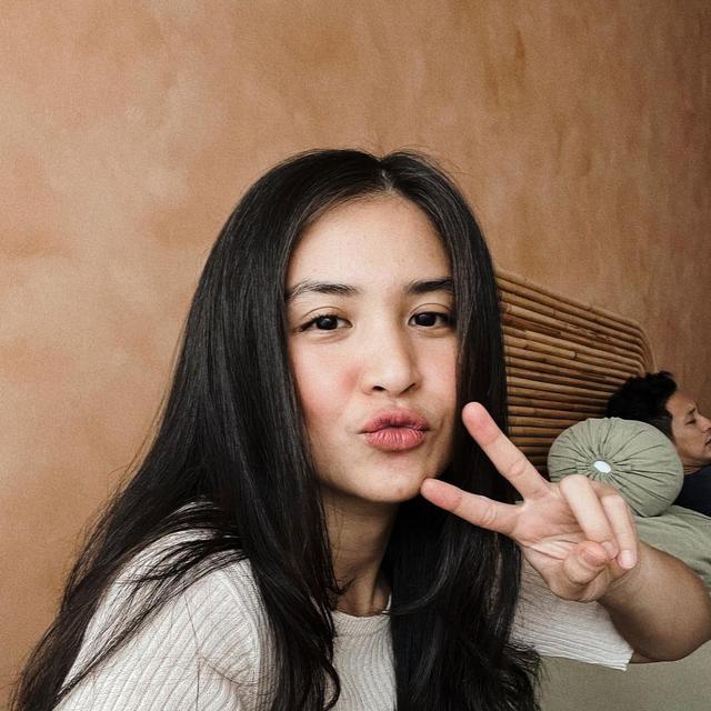 Insecure dengan Penampilan, Ini 6 Potret Terbaru Putri Titian Dipuji ...