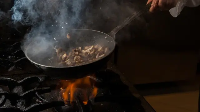 Ilustrasi Memasak (Photo by 8photo on Freepik)