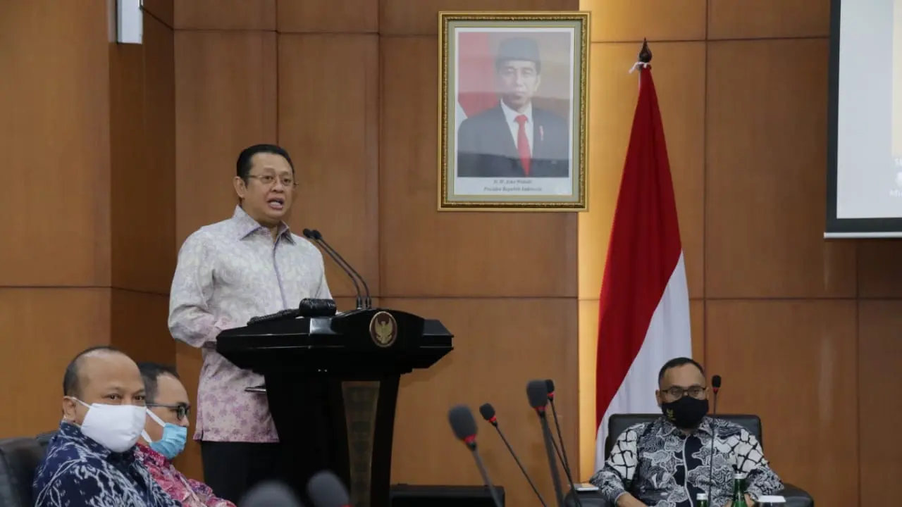 Focus Group Discussion (FGD) dengan tema 'Politik Luar Negeri Bebas Aktif dan Kepentingan Ekonomi NKRI di Era Joe Biden' kerjasama MPR dengan Brain Society Center