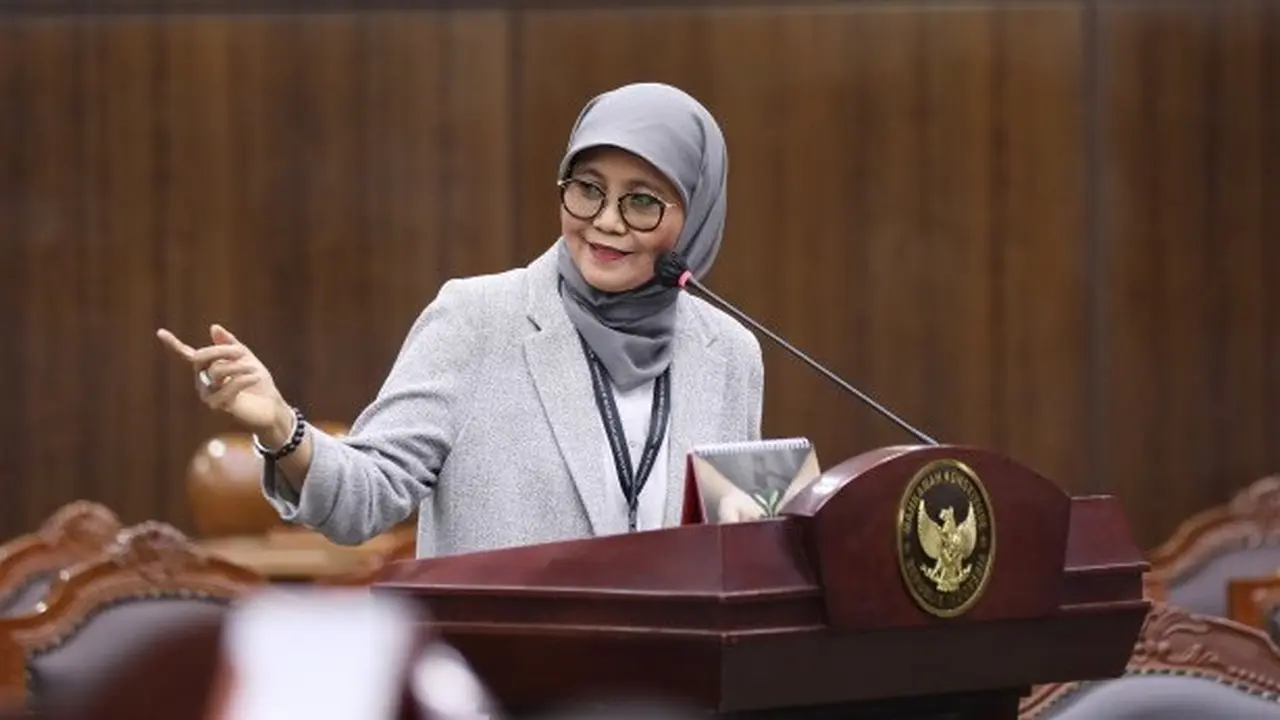 Wakil Rektor III Bidang SDM, Pengembangan Talenta, dan Kesejahteraan  Universitas Hasanuddin (Unhas) Farida Patittingi di Mahkamah Konstitusi.