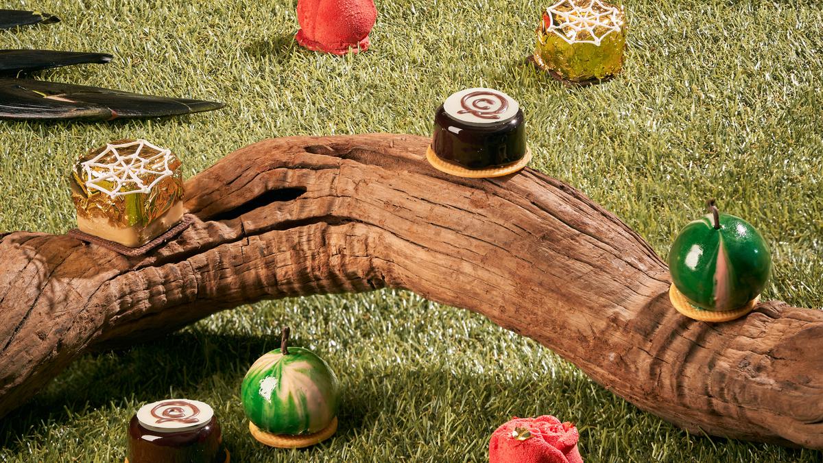 Park Hyatt Jakarta Mempersembahkan Afternoon Tea Eksklusif bersama Alexander McQueen