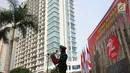 Peserta membaca naskah Proklamasi Kemerdekaan Republik Indonesia saat mengikuti lomba di Kementerian Hukum dan HAM, Jakarta, Senin (14/8). Lomba ini diikuti sebanyak 67 peserta. (Liputan6.com/Helmi Afandi)