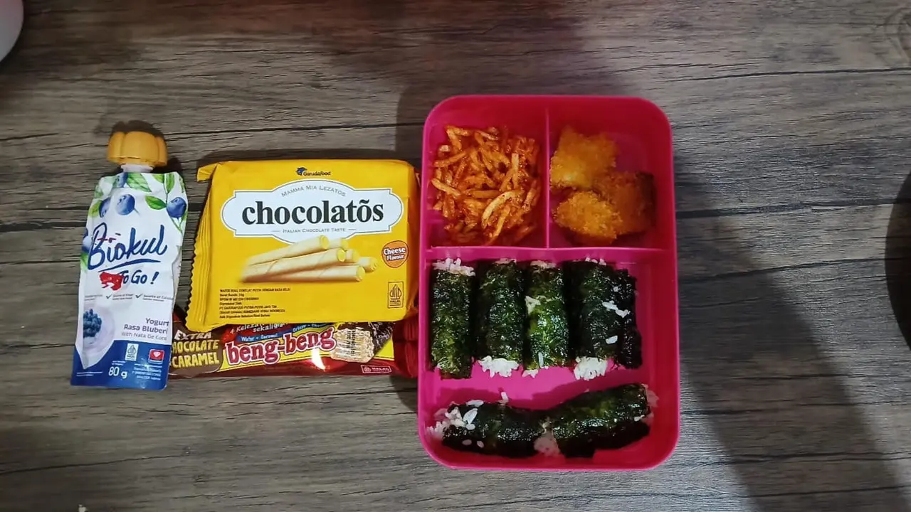 Anak di Lampung Lebih Lahap Santap Bekal Buatan Orang Tua