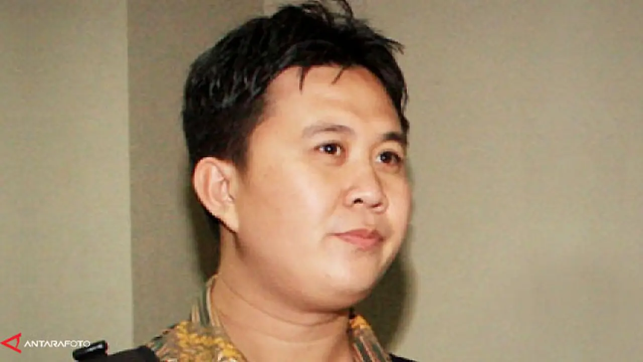ade-irawan-icw-131210b.jpg
