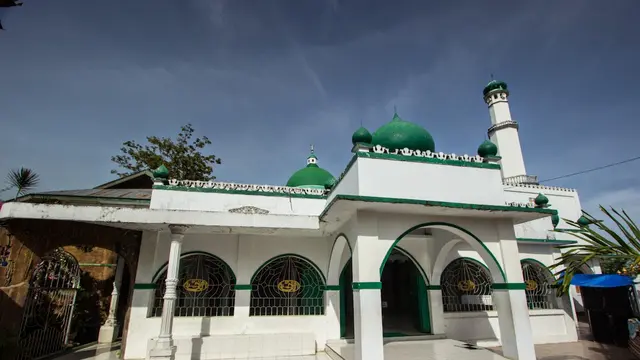 [Bintang] Masjid Tertua di Gorontalo Ini Ternyata Dibangun untuk Mahar Pernikahan