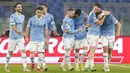 Pemain Lazio Ciro Immobile (kanan) melakukan selebrasi bersama rekan setimnya usai mencetak gol ke gawang Udinese pada pertandingan sepak bola Coppa Italia di Olympic Stadium, Roma, Italia, 18 Januari 2021. Lazio menang dengan skor 1-0. (AP Photo/Andrew Medichini)