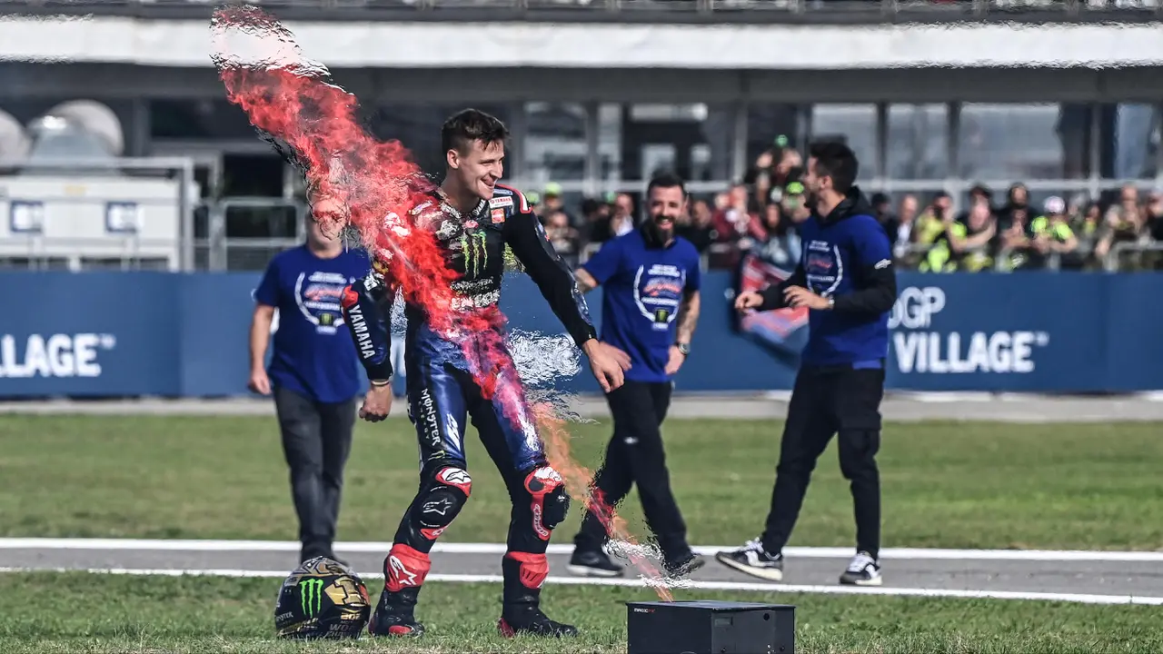 Foto: Yamaha Kembali Berjaya, Fabio Quartararo Raih Juara Dunia MotoGP 2021 di Sirkuit Misano