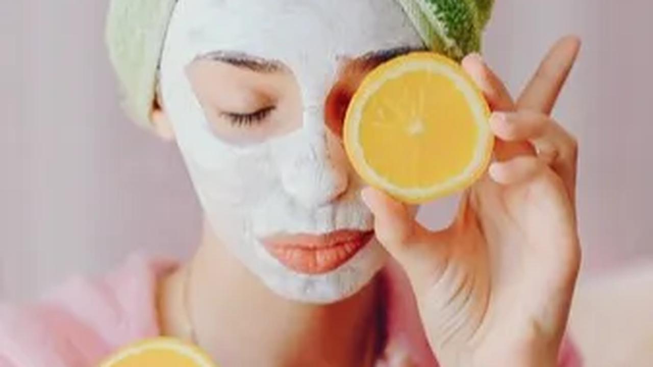 3. Jeruk: Vitamin C untuk Kulit Kencang dan Bersinar