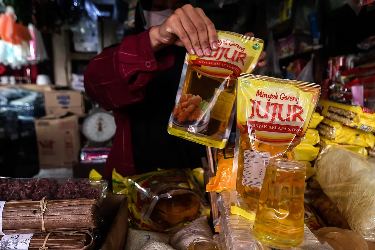 Minyak Goreng Satu Harga Rp 14.000 per Liter Berlaku
