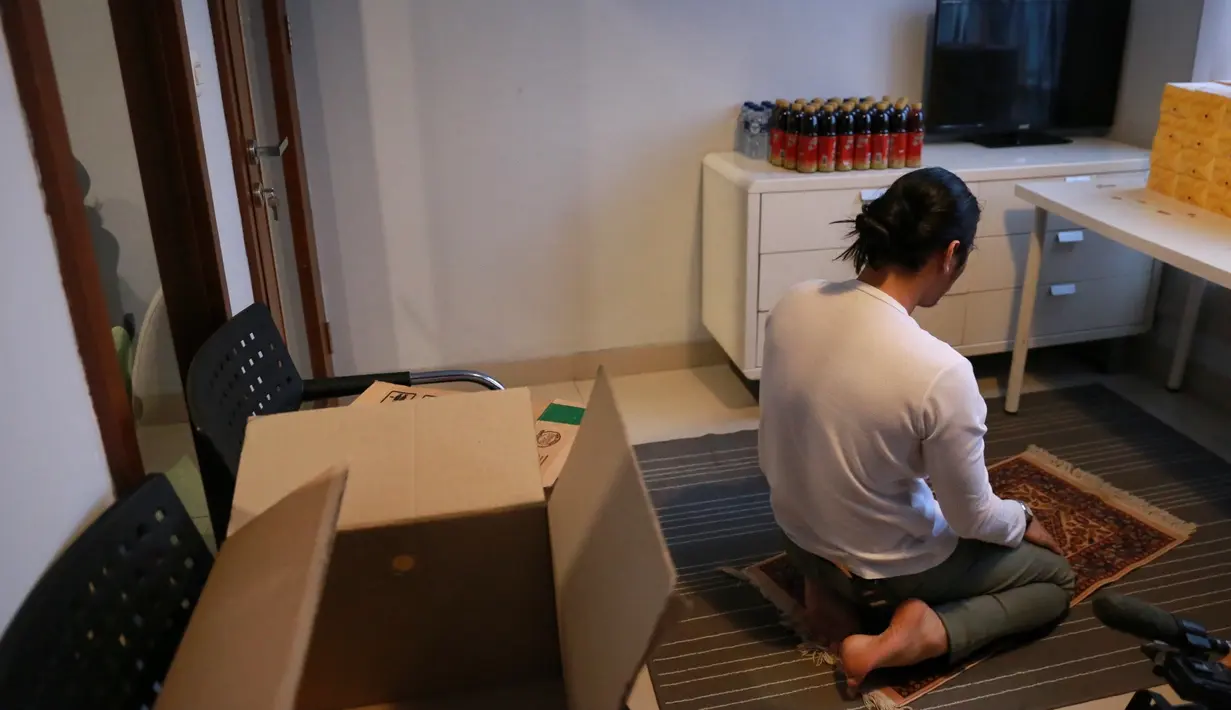 Menurut Virzha, pendidikan agama memang sudah diterapkan oleh kedua orangtuanya sejak kecil. Sang ayah terbilang sosok orangtua yang tegas soal urusan agama. (Adrian Putra/Bintang.com)