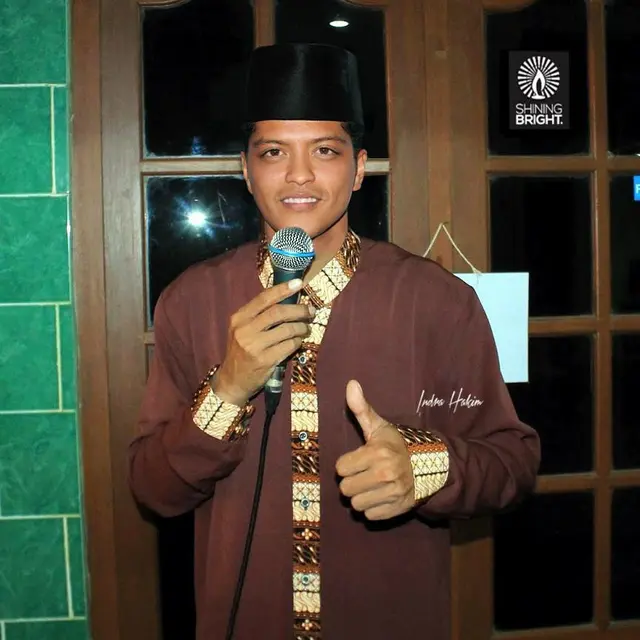 7 Editan Seleb Hollywood Jadi Warga Kampung Ini Kocak
