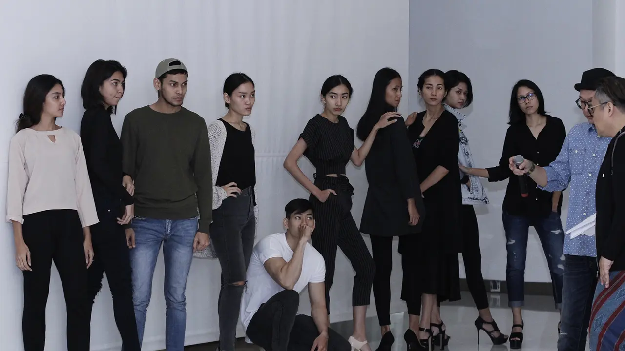 Pelaku bidang fashion dan pencintanya perlu tahu empat pilar ramalan tren fashion tahun 2017 hingga 2018.