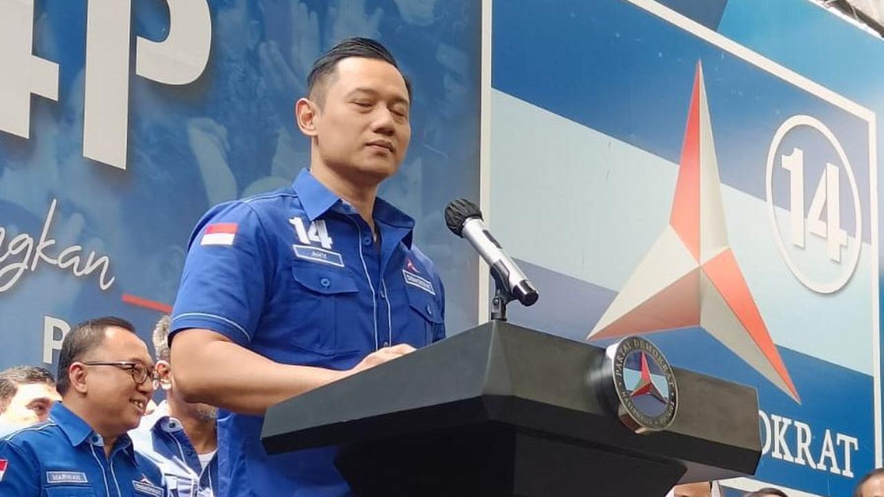Juru bicara Anies Baswedan Sudirman Said salut dengan sikap Ketua Umum Partai Demokrat Agus Harimurti Yudhoyono (AHY) yang meminta kader Demokrat move on usai Ketum PKB Muhaimin Iskandar dipilih mendampingi Bacapres Anies Baswedan.