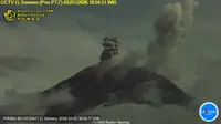 Gunung Semeru Erupsi, Kolom Abu Capai 900 Meter, Alami 30 Gempa Letusan