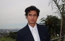 5 Pesona Charles Melton, Aktor Tampan Berdarah Korea-AS yang Jadi Model Video Klip Lagu Jennie 'Love Hangover