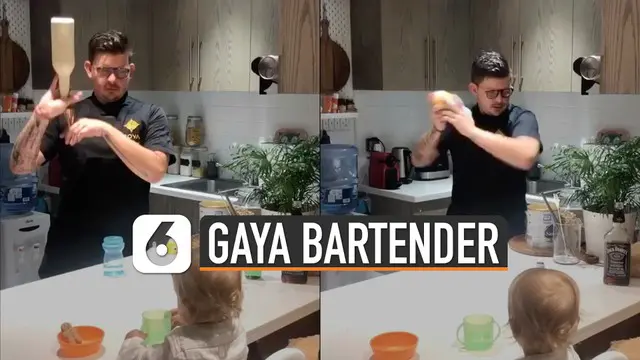 VIDEO: Gaya Bartender Ayah Bikin Susu Bayi
