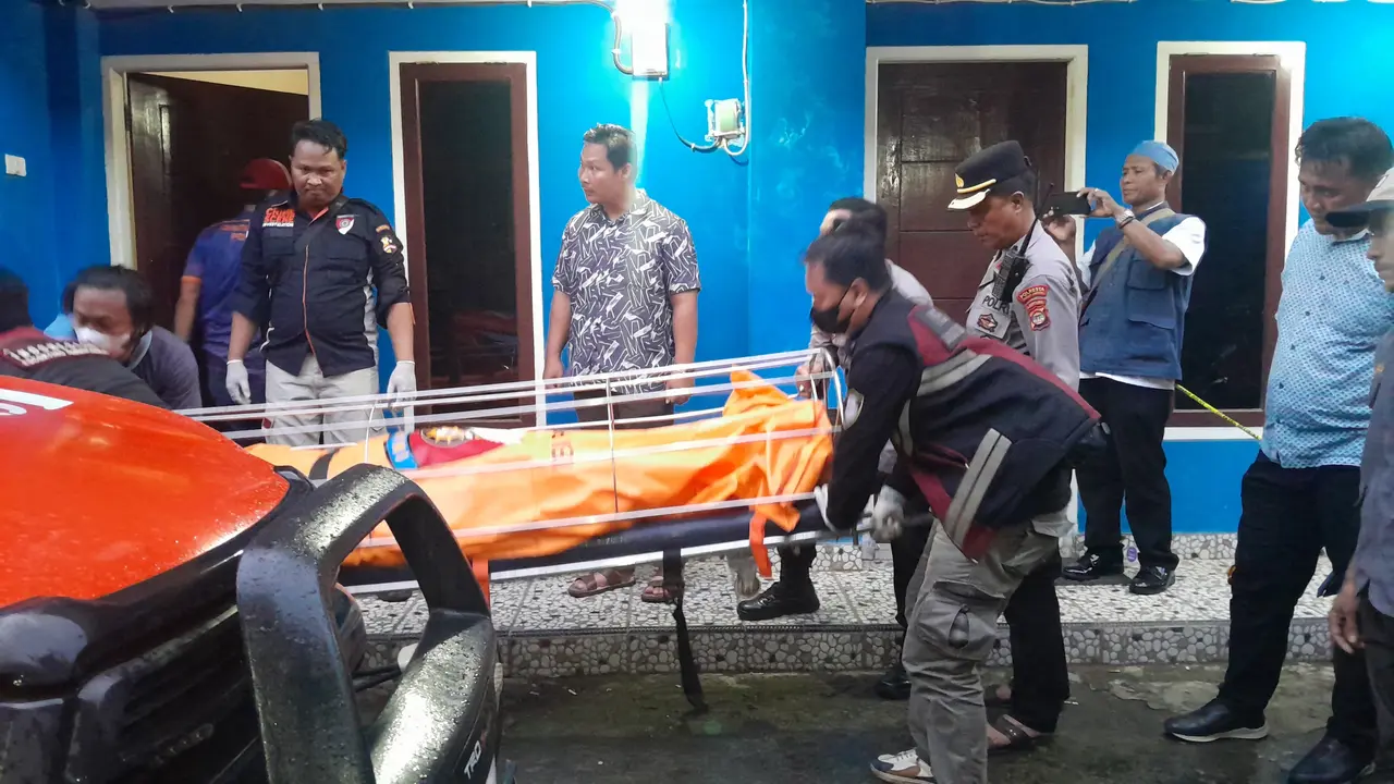 Polisi Olah TKP Kasus Kematian Pria dengan Kepala Terbungkus Plastik di Lampung