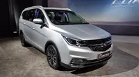 New Wuling Cortez tampil lebih segar dengan beberapa pembaruan di sisi eksterior. (Septian / Liputan6.com)