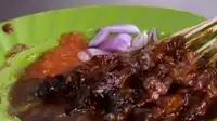 Sate kelinci ini berkadar kolesterol rendah dan selalu diburu para wisatawan.