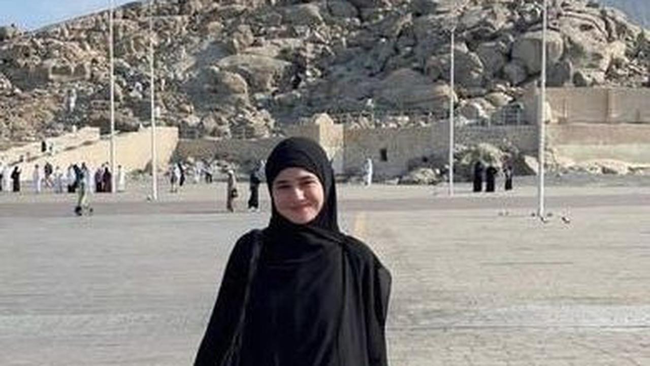 Luar Biasa Menawan! 8 Potret Syifa Hadju Tampil Memesona dengan Menggunakan Hijab, Keindahannya Menakjubkan