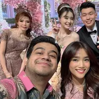 Potret Fadil Jaidi di Kondangan Vior (credit: instagram/fuji_an)