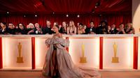 Aktris Florence Pugh, yang juga merupakan presenter Academy Awards ke-95 Tiba di Karpet “Champagne” Oscars. (Dok. Instagram/@theacademy/https://www.instagram.com/p/CpthgLhpjtw/Dyra Daniera)
