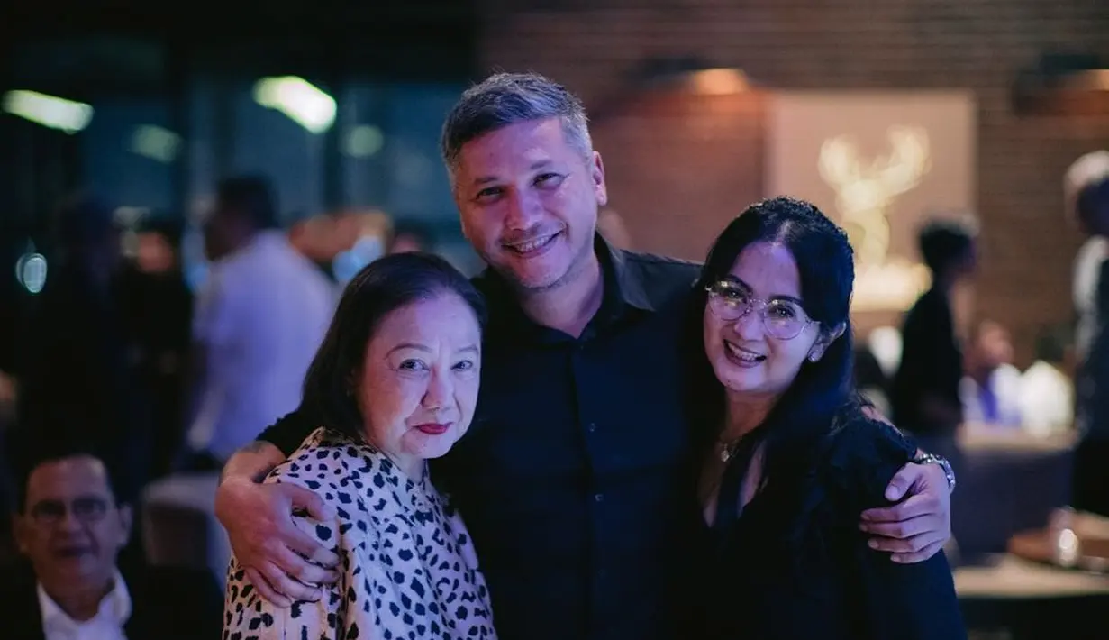 <p>Gading Marten ultah ke-40 (Instagram/gadiiing)</p>