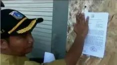 Musisi Ahmad Dhani menyambangi warga Kalijodo bersama belasan pemuda Barisan Ansor, hingga Kalijodo sebelumnya dinamakan Kali Angke. 
