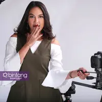 Mengawali karir di dunia model, Luna Maya mulai berkiprah di dunia akting dengan tampil di sejumlah film layar lebar maupun sinetron. Bisa dikatakan artis kelahiran Bali 26 Agustus 1983 ini artis serba bisa. (Bambang E. Ros/Bintang.com)