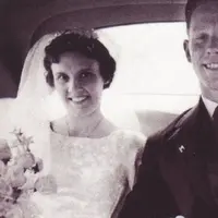 Setelah 64 tahun tak terpisahkan, pasangan ini pun meninggal hampir bersamaan. (Foto: metro.co.uk)