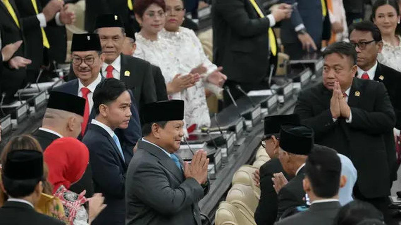 Mensesneg Soal Gibran Ganti Warna Dasi: Jangan Terlalu Sensitif