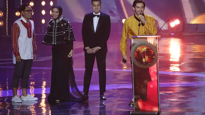 [Bintang] Reza Rahadian