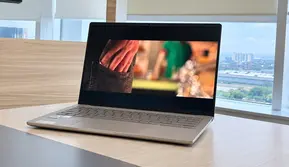 ASUS Zenbook A14 OLED (UX3407NA) 2026, Laptop Ultra Ringan 980 Gram dengan Snapdragon® X2 Elite 18-Core