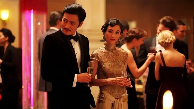 Dangerous Liaisons (2012)