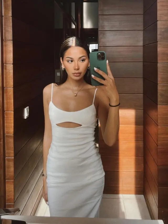 Inspirasi Outfit Dress Ala Alyssa Daguise