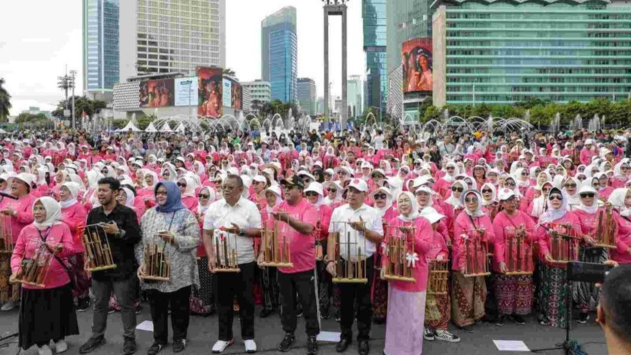 Rano Karno Buka Peluang Pertunjukan Angklung Bundaran HI Kembali Hadir di CFD Tahun Depan